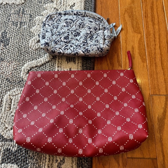 Tommy Hilfiger/ Vera Bradley cosmetic Bag Bundle - Picture 2 of 4